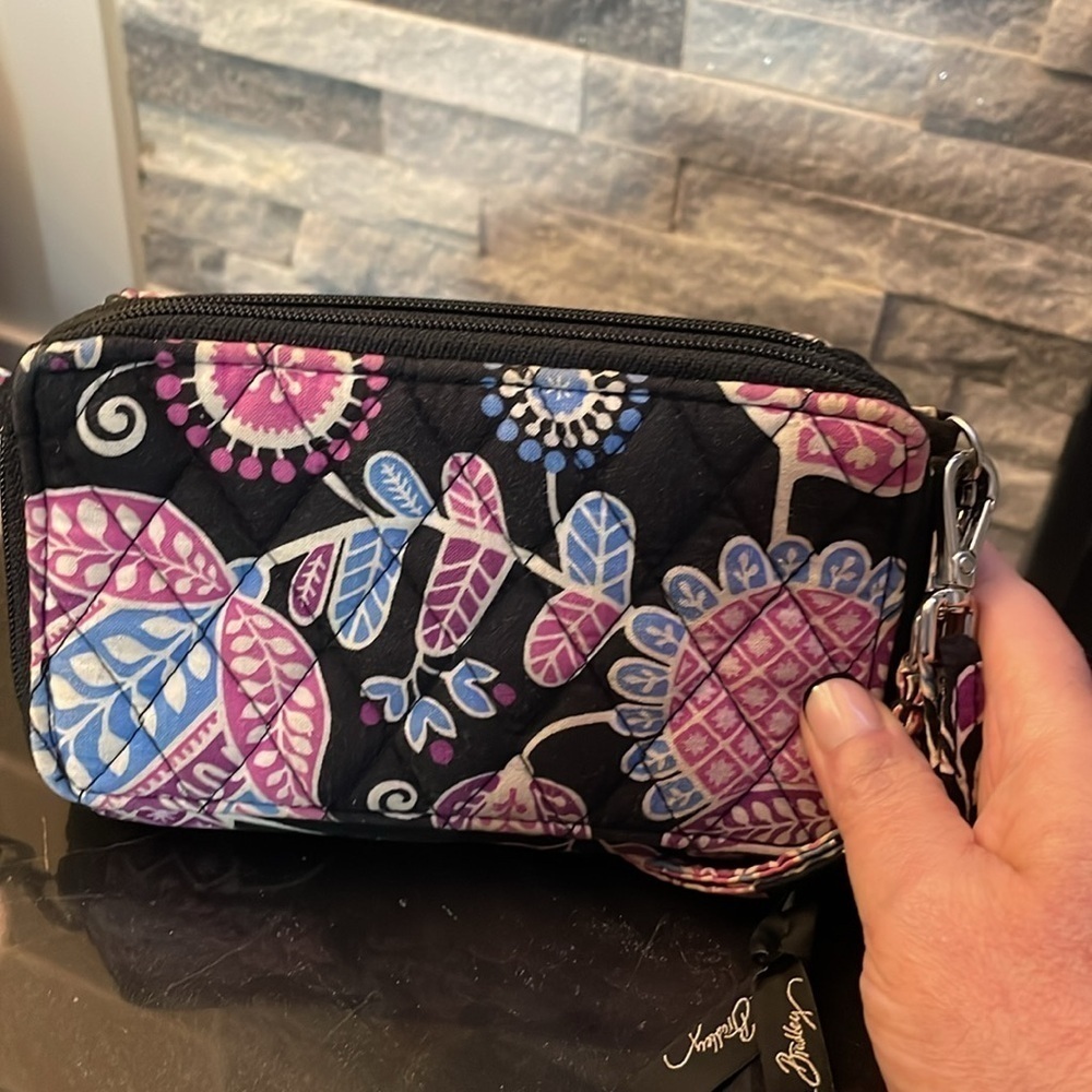 VERA BRADLEY CROSSBODY black purple pink floral - Picture 3 of 6